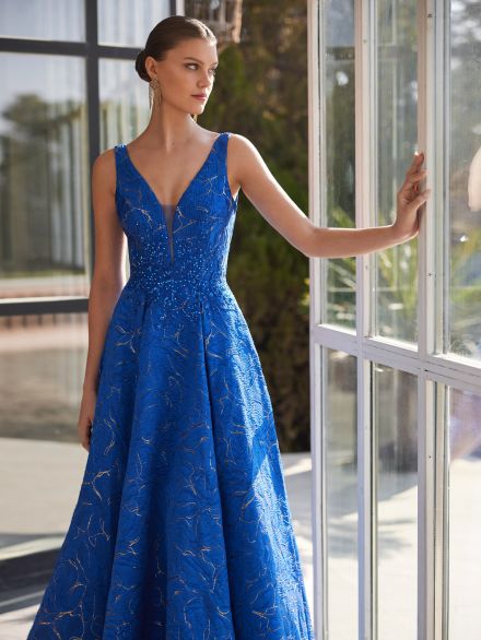 Abito blu royal tessuto broccato Marfil Rosa Clarà 2025